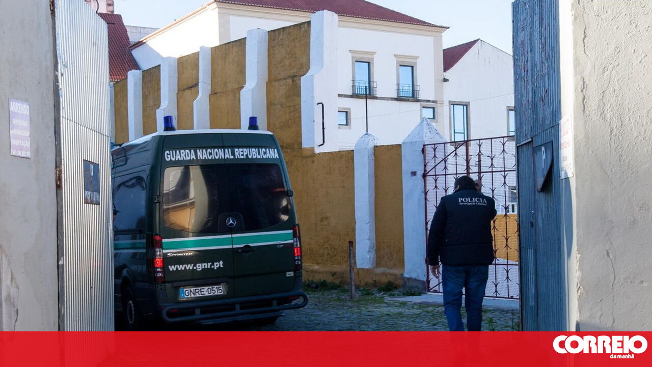 Homem detido por roubos de ouro em Elvas e Campo Maior fica em prisão preventiva