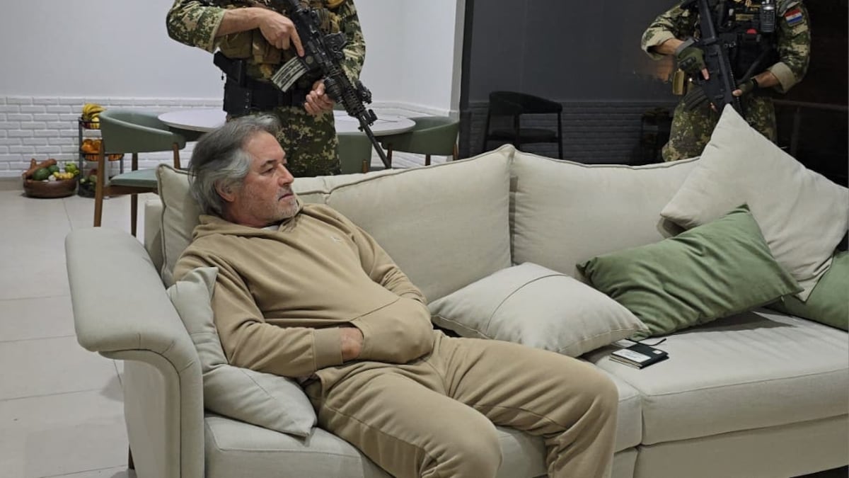 Paraguay captura a excomandante mexicano que buscaba montar red delictiva