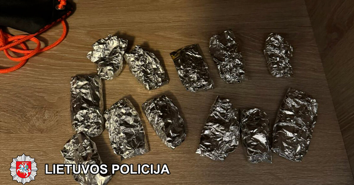 Sostinėje sulaikytas jaunas vyras, pas kurį rasta dešimtys narkotinių paketėlių
