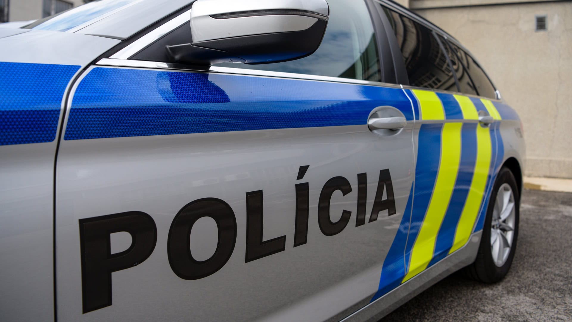 Szlovák és magyar rendőrség leleplezett egy gyógyszerkereskedő bűnbandát, hajókat és készpénzt foglaltak le