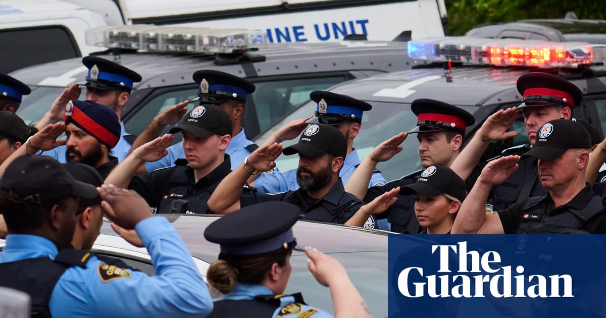 Toronto police link dozens of shootings to gun-for-hire network, officer killed