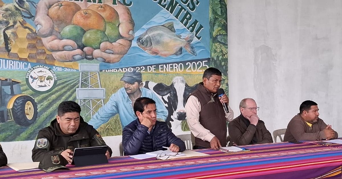 Asesinato de dirigente sindical en Yapacaní: Gobierno y Policía se reúnen con pobladores