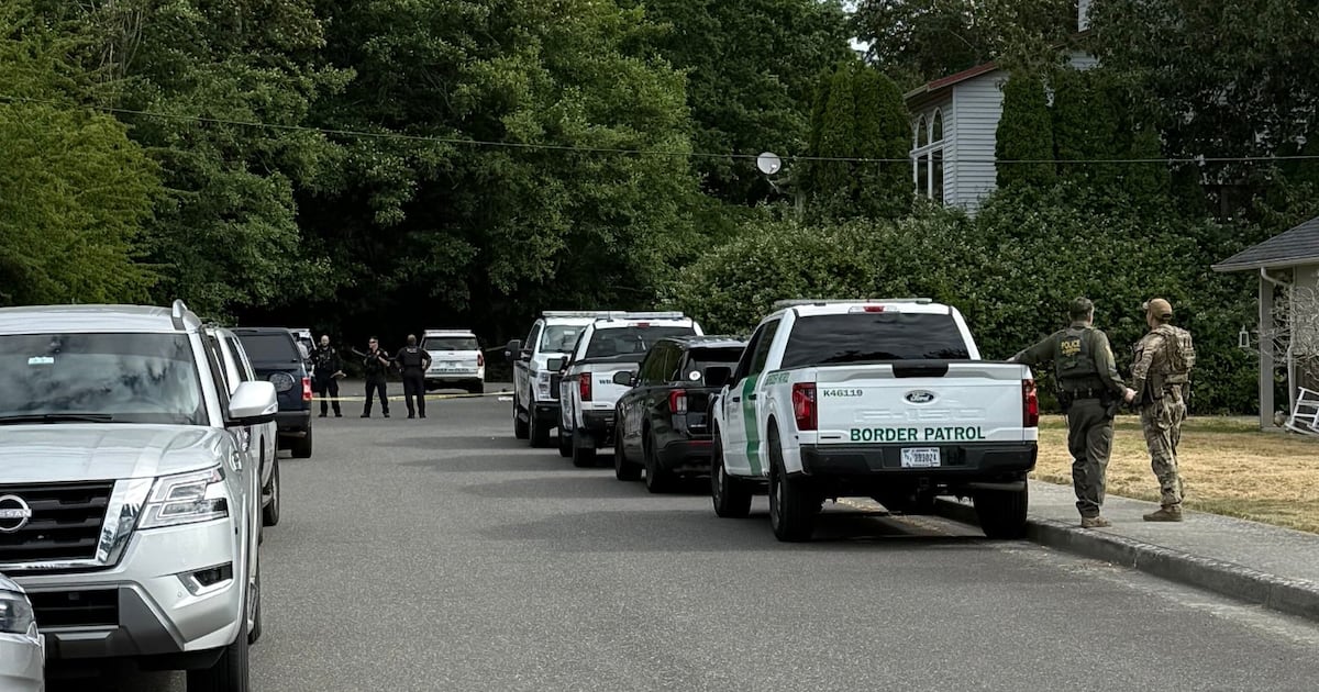 FBI investigates border shooting near Peace Arch crossing in Blaine, Washington