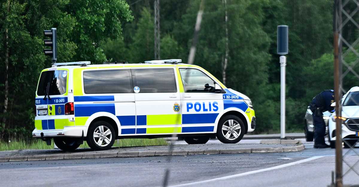 Man skjuten i Jordbro söder om Stockholm – mordförsök utreds