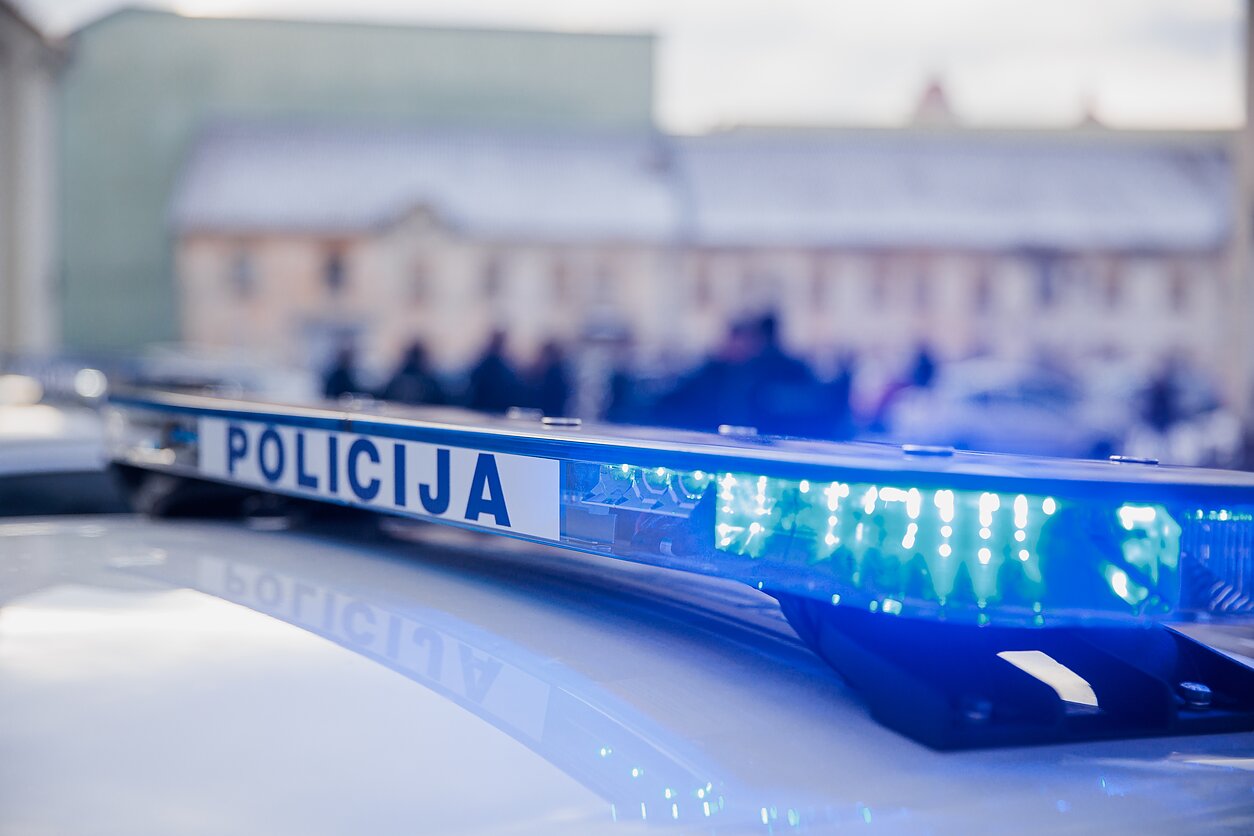 Domeikavoje šautuvu šauta į paauglio telefoną – nustatytas įtariamasis