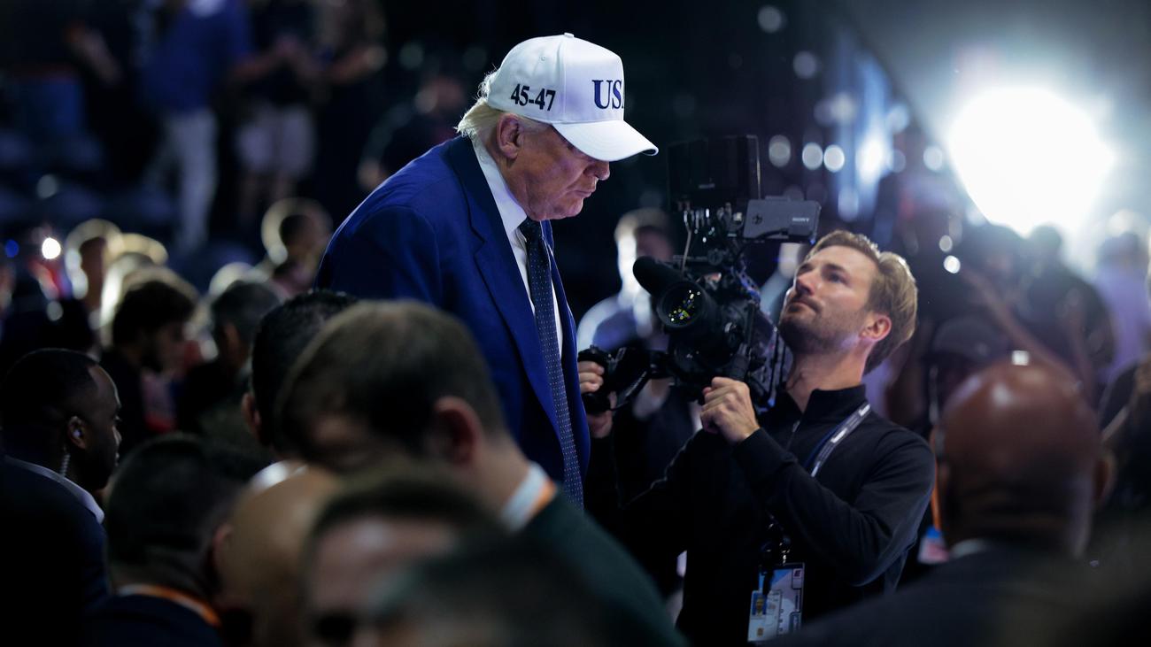Cinq hommes inculpés pour complot d'attentat lors de la fête d'anniversaire de Trump