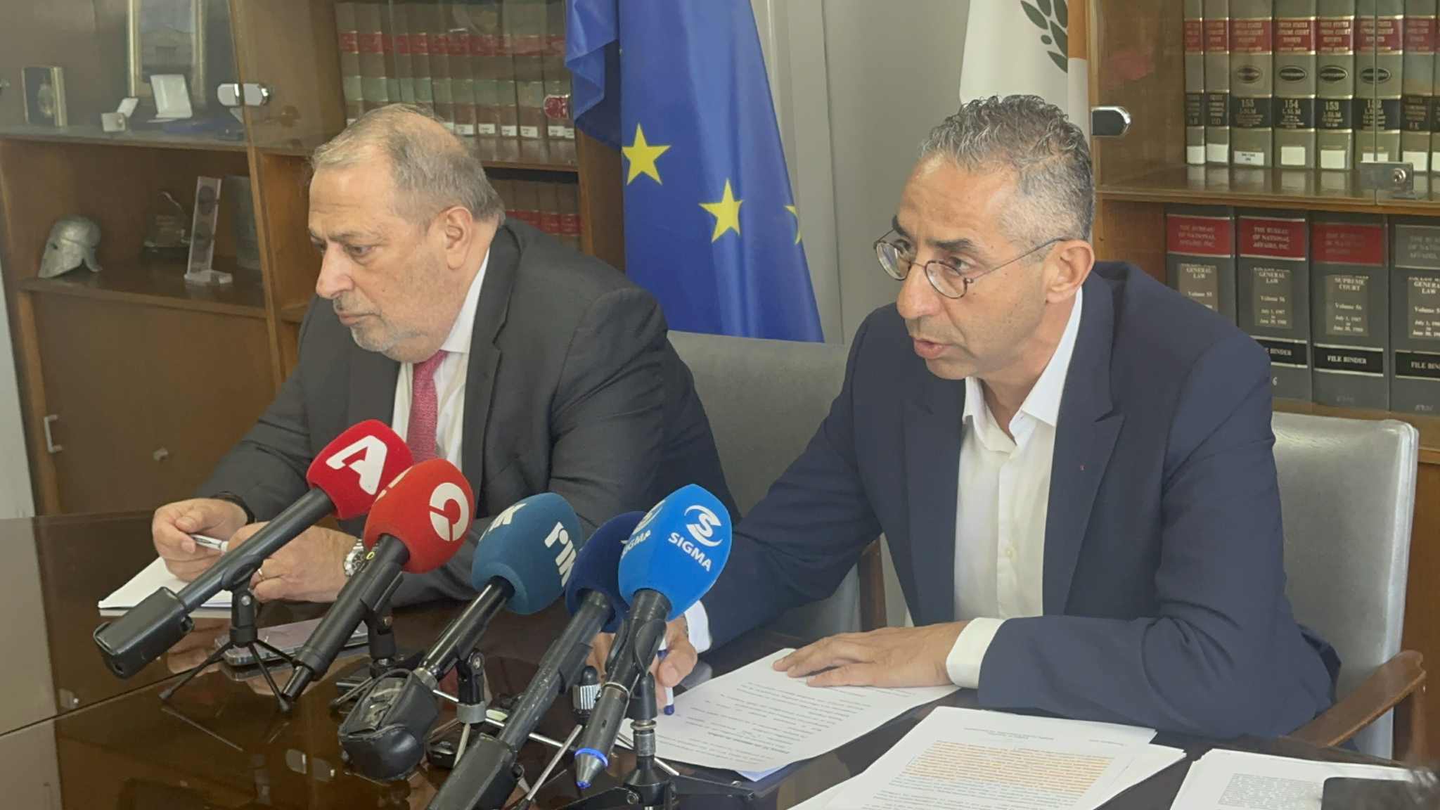 Γενικός εισαγγελέας και αναπληρωτής του αποχωρούν από έρευνα για τον Αναστασιάδη