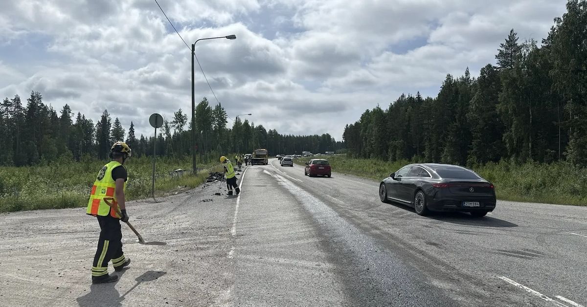 Poliisi epäilee kahta miestä törkeästä liikenneturvallisuuden vaarantamisesta Laukaassa ja Jyväskylässä