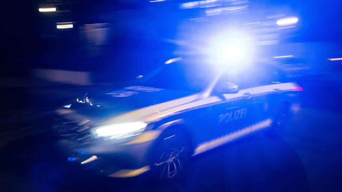 Überfall vor Münchner Club: Täter schlägt zwei Männer nieder und stiehlt Wertsachen