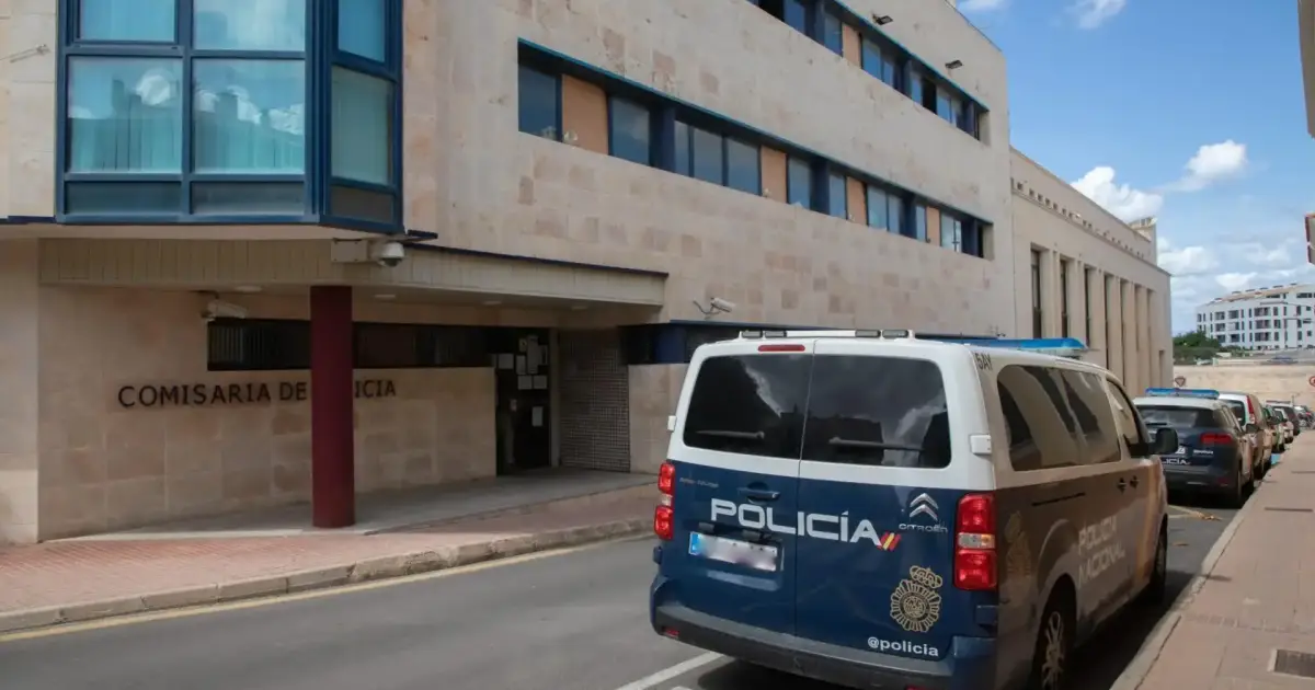 Condenado a prisión por encargar cannabis por correo para repartir en Ciutadella