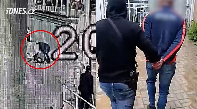 Recidivista v Praze 3 zbil a oloupil muže, hrozí mu až deset let