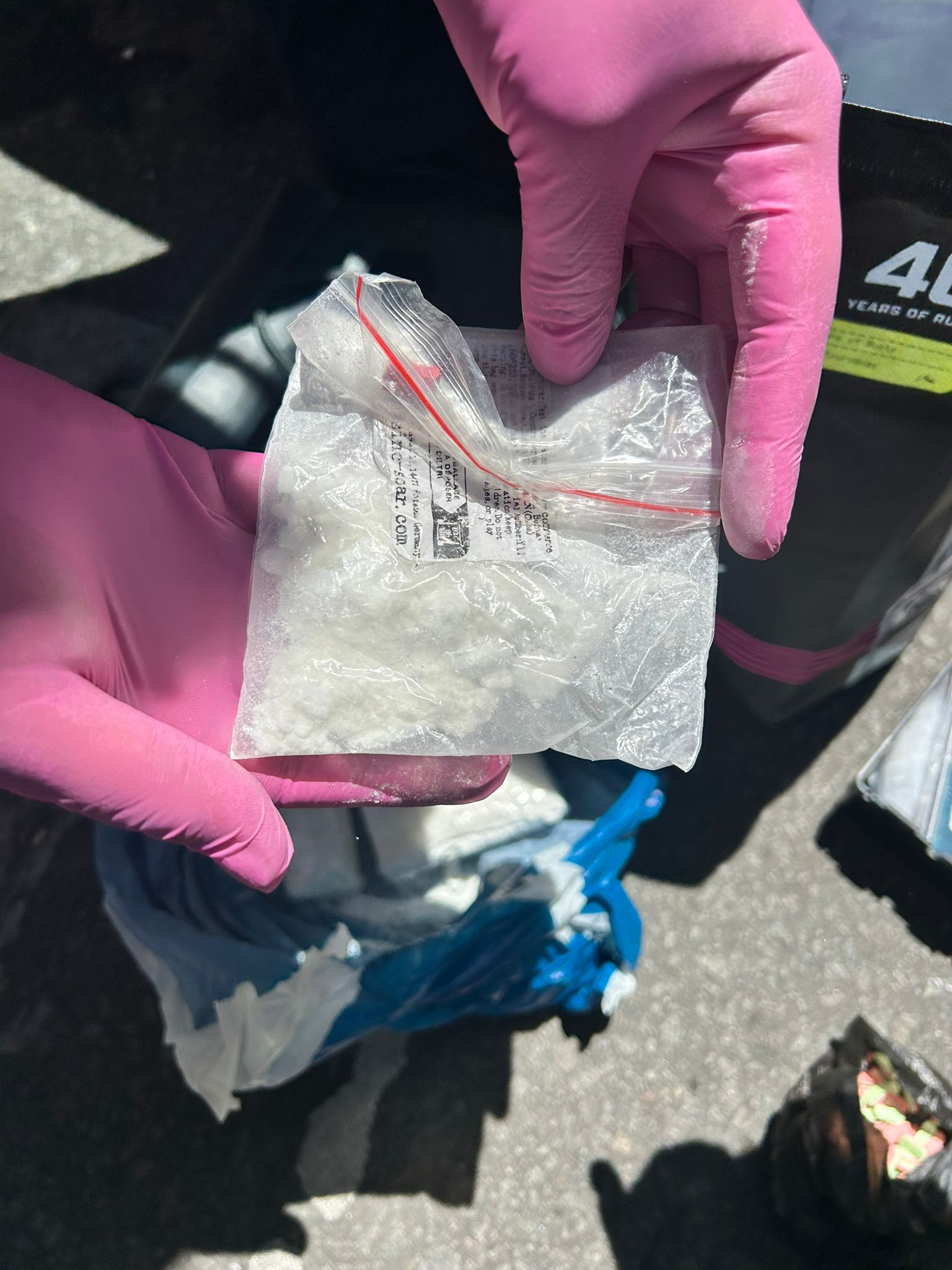 Detienen a hombre en Montevideo con drogas y dinero tras huir de patrulla