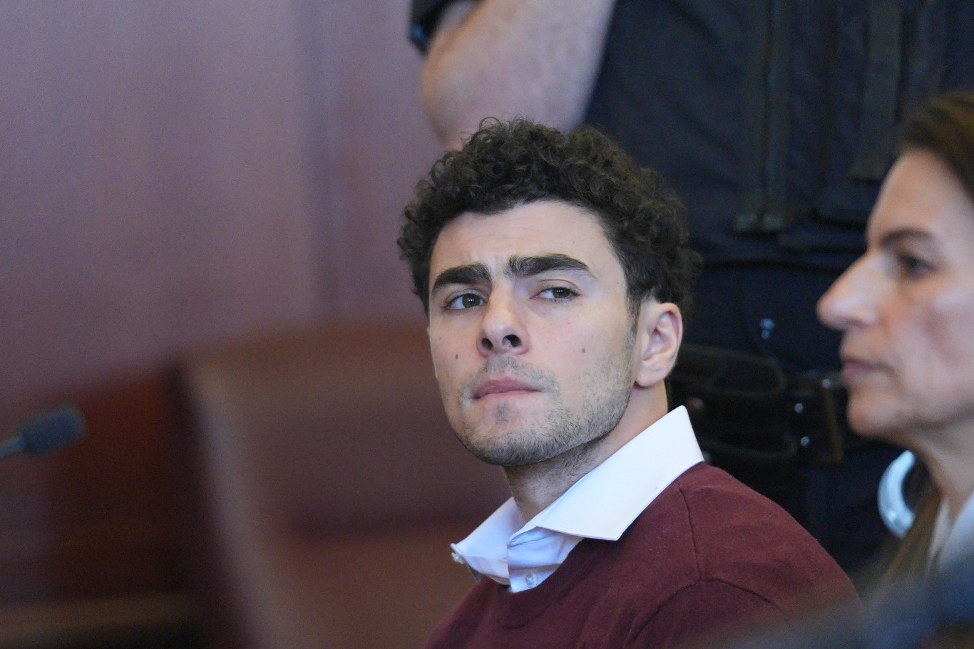 Accused CEO Killer's Legal Team Scraps Mental State Defense