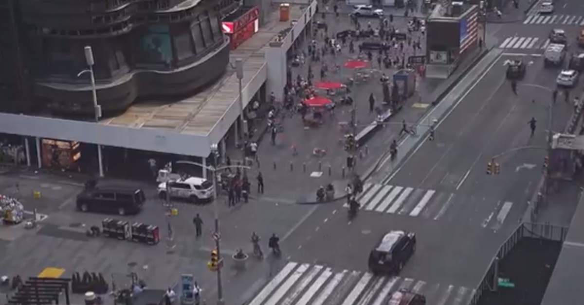 Shots Fired Near Times Square in New York — Pedestrians Flee in Panic