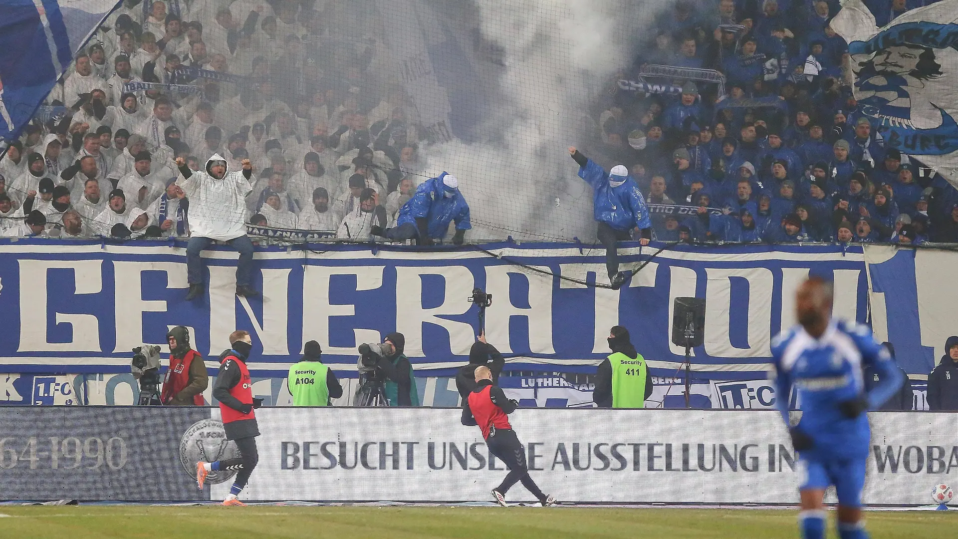 Polizei fahndet öffentlich nach Randalierern beim Magdeburg-Spiel gegen Dresden