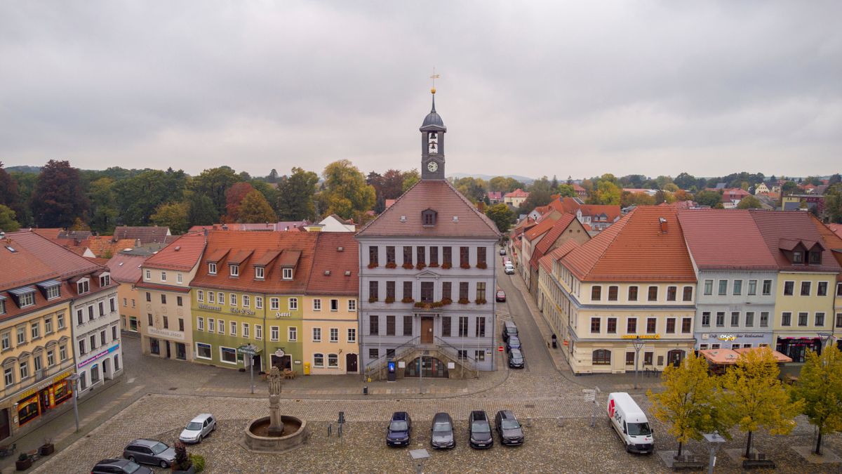 66-Jähriger greift Zeugen an und ruft verbotene Parolen – Staatsschutz ermittelt in Sachsen