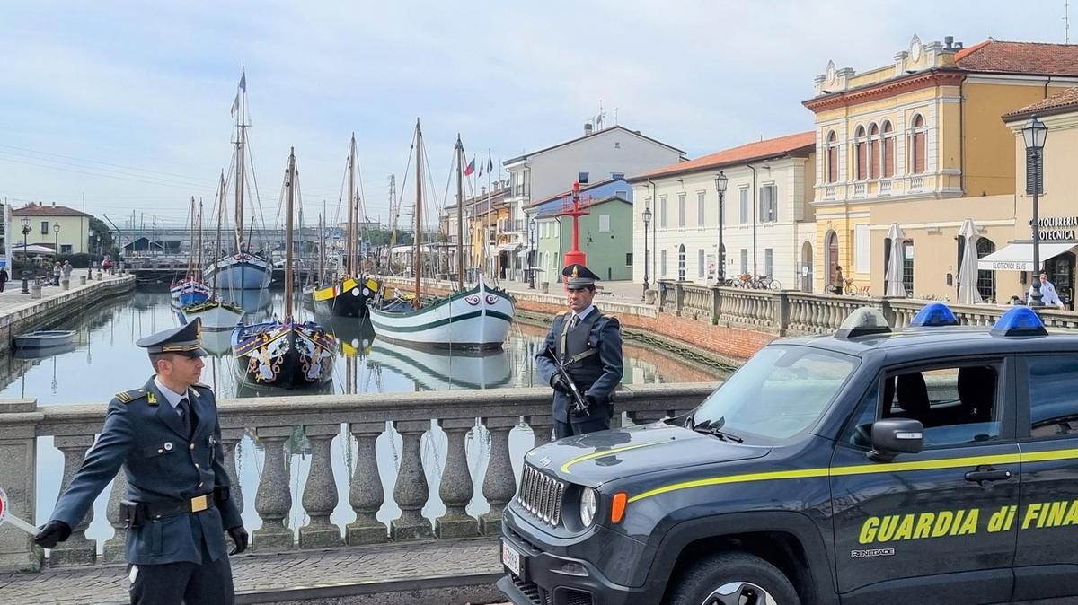 Blitz antidroga sulla costa romagnola: due ventenni nei guai