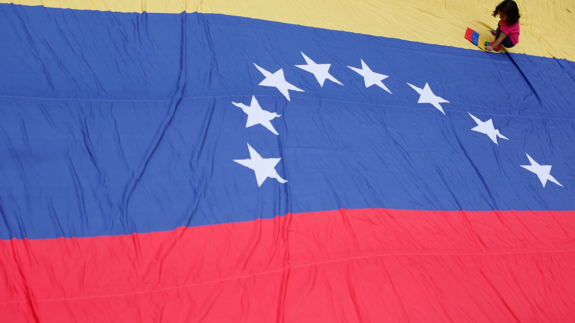 Oficial naval venezolano recupera la libertad tras cuatro años de encierro