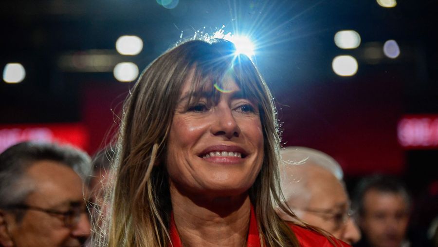 Juez impone medidas cautelares a Begoña Gómez, esposa del presidente del Gobierno español