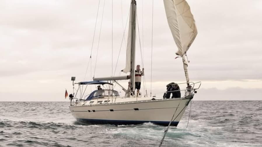 Navegador alemão encontrado morto em barco com cocaína nos Açores