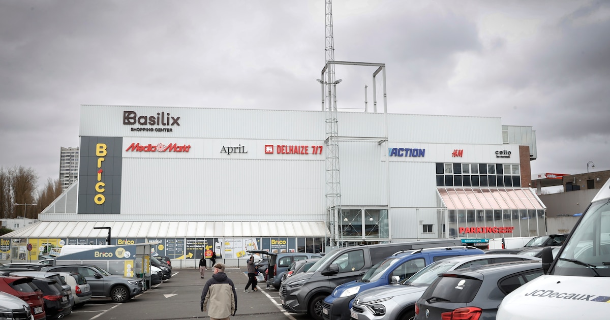 Un homme poignardé au parking Basilix à Berchem-Sainte-Agathe