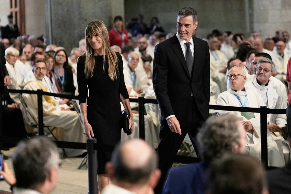 Esposa del presidente español deberá enfrentar proceso por presuntos delitos de corrupción
