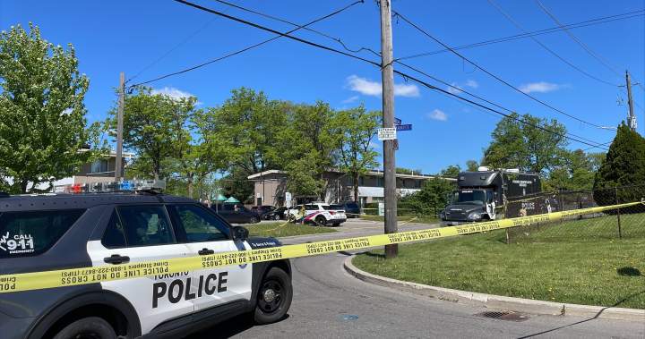 Toronto man fatally shot steps from his home in North York