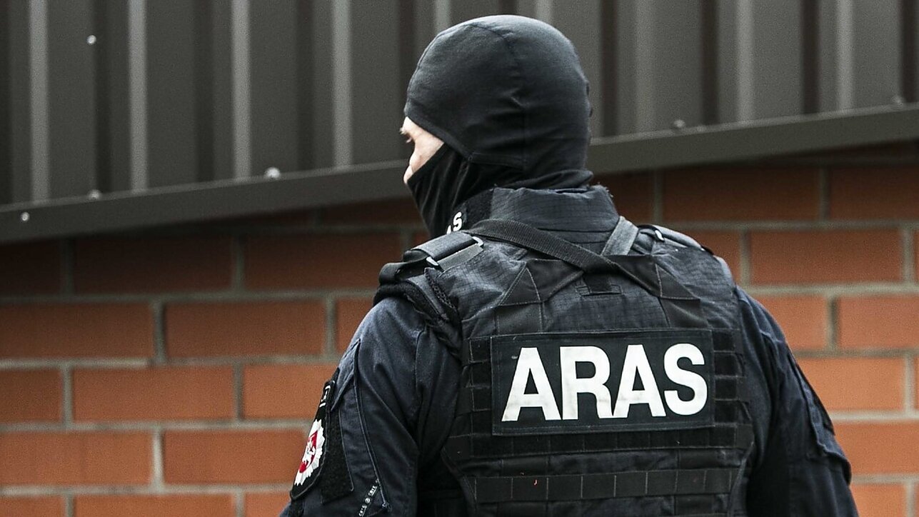Anykščiuose pareigūnai nukovė ginklu grasinusį vyrą