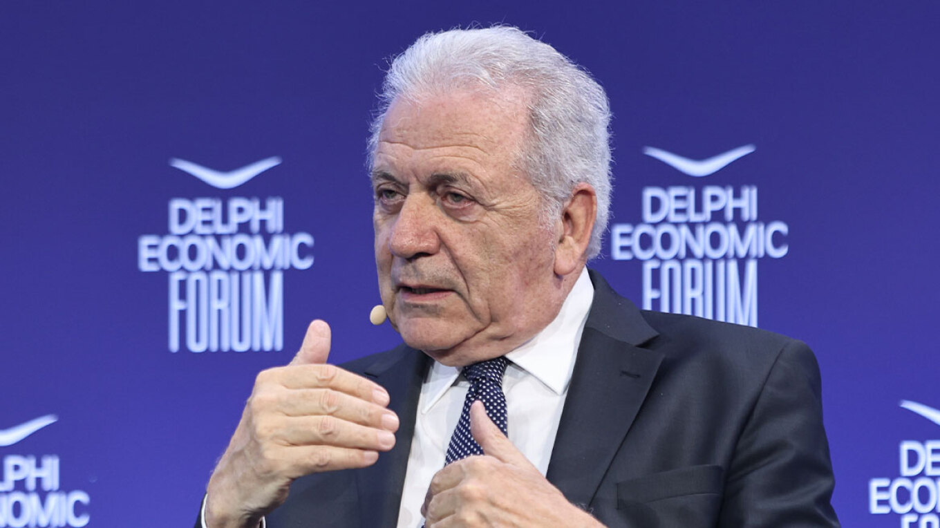 Mandat d'arrêt contre Dimitris Avramopoulos dans le cadre de l'affaire Qatargate
