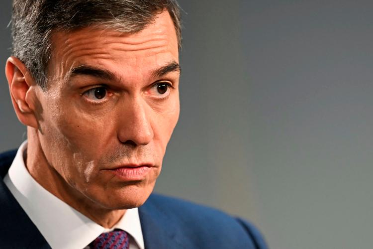 Exministro de Transporte de España condenado a 24 años de cárcel por corrupción en contratos de la pandemia