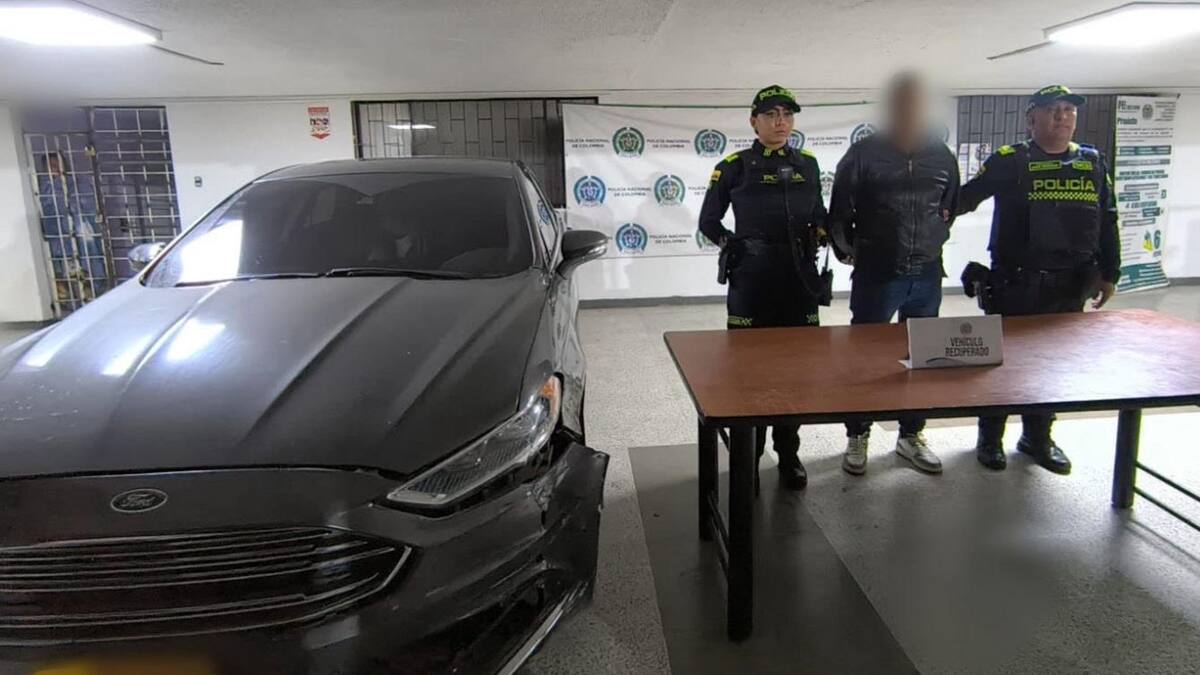 Policía recupera vehículo robado en Bogotá y captura a conductor en Barrios Unidos