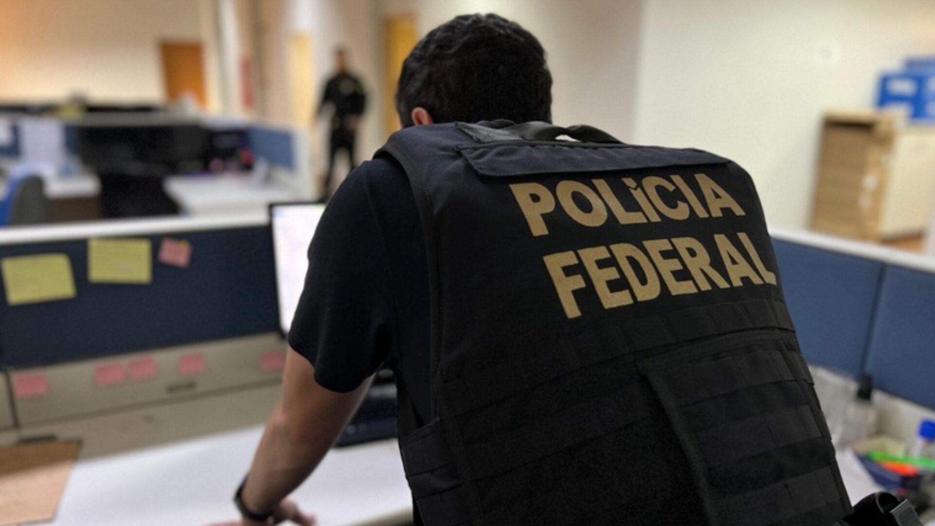Mulher brasileira procurada por tentativa de assassinato em Blumenau é capturada em Turim