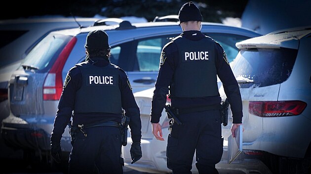 Shooting in Montreal's Côte-des-Neiges leaves three dead including officer, suspect
