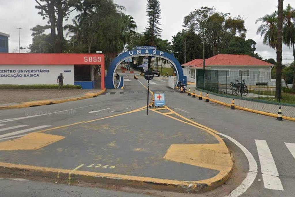 Homem é morto a tiros em estacionamento universitário no Capão Redondo, SP