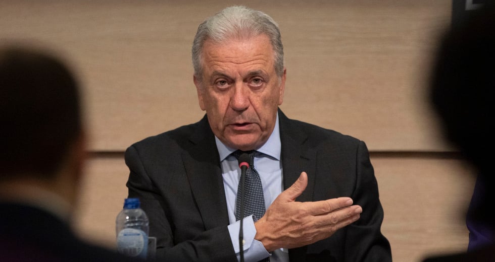 Qatargate : Le dossier judiciaire de Dimitris Avramopoulos transmis au Parlement grec