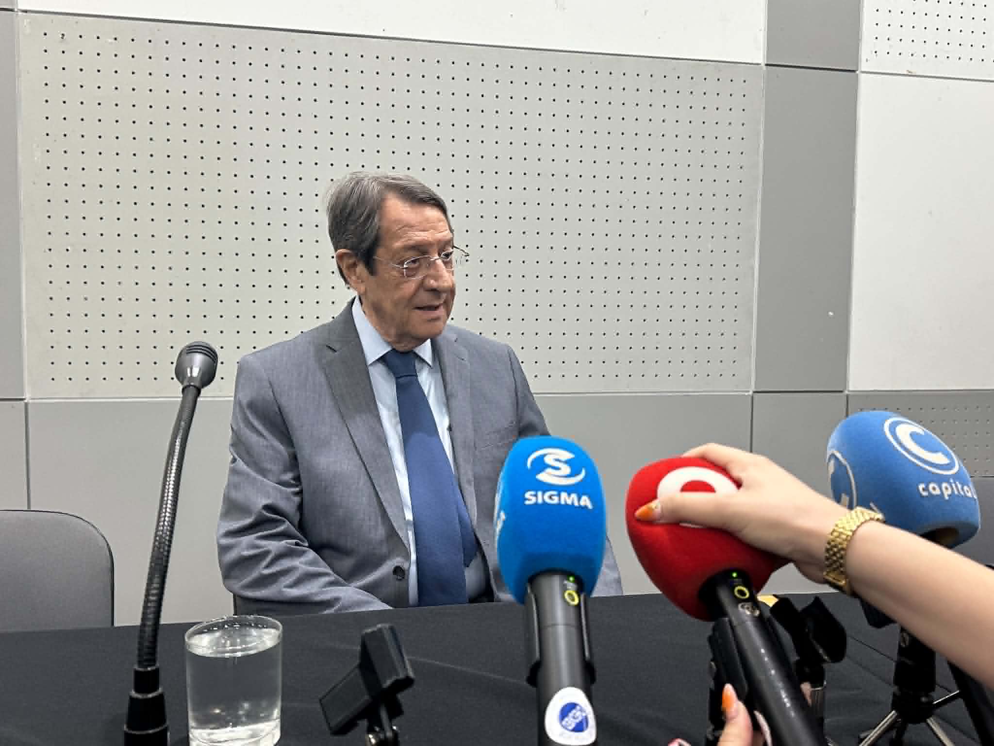 Αναστασιάδης αρνείται τις κατηγορίες για κατάχρηση εξουσίας μετά την έκθεση της Αρχής Καταπολέμησης Διαφθοράς