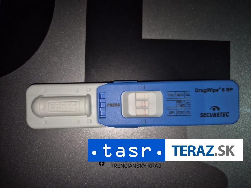 Vodiča v zastávke odhalili poškodené svetlá, test na drogy bol pozitívny