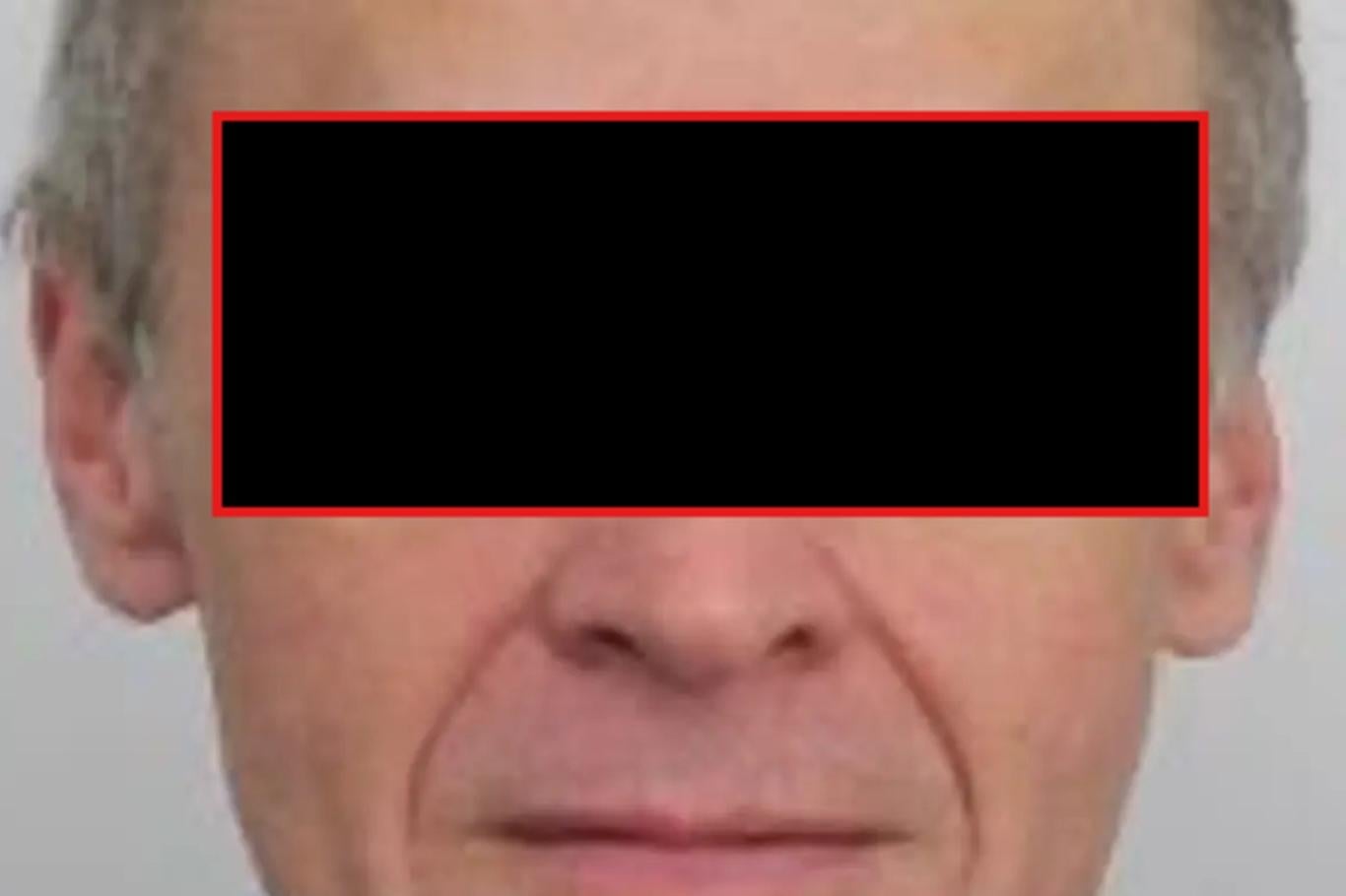 Učitel s pistolí u školy dopadl v Praze
