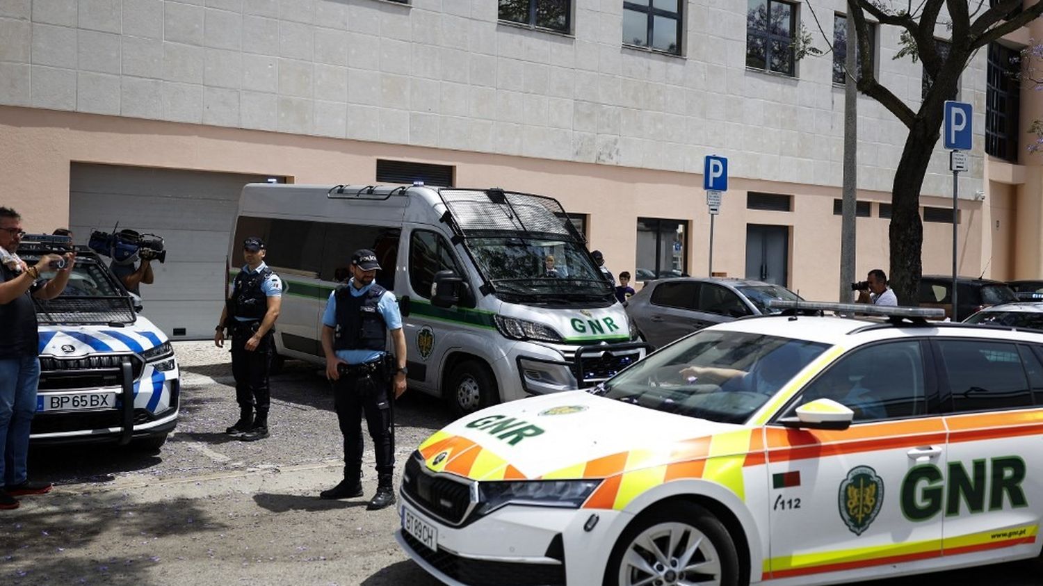 Portugal recusa extradição da mãe das crianças abandonadas, companheiro pode ser entregue mais tarde