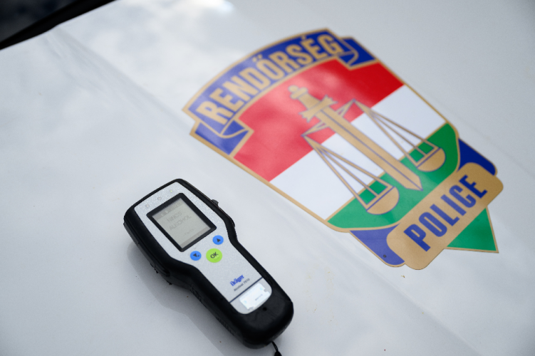 Több száz részeg vagy drogos vezetőt fogtak el az országos razzián