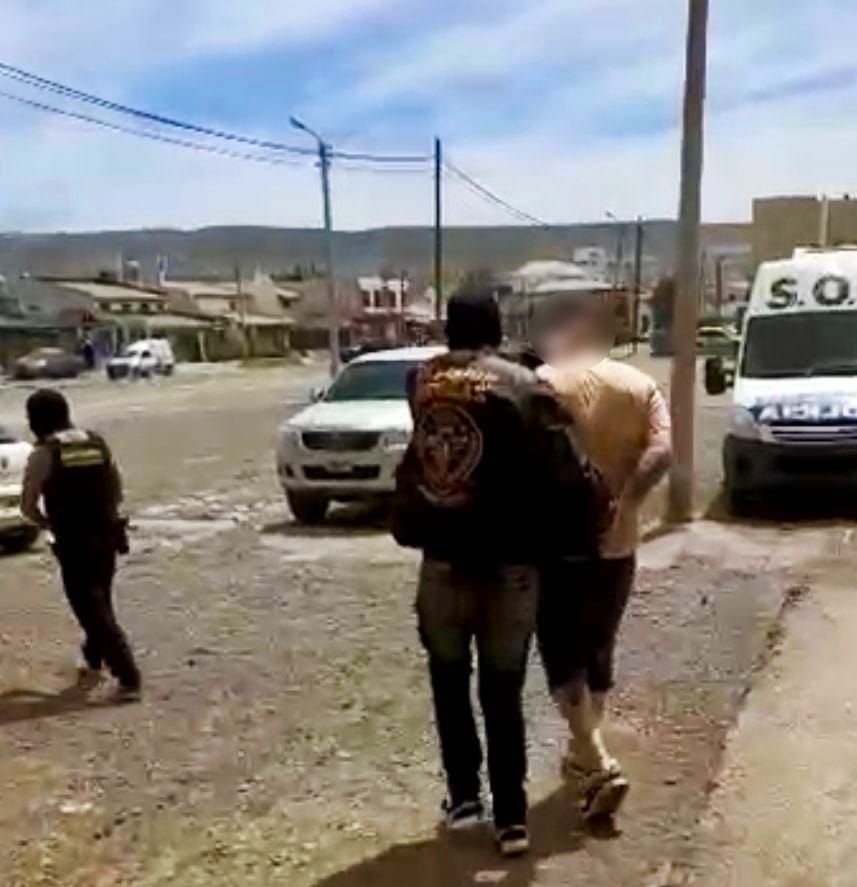 Operativo conjunto desmantela punto de venta de drogas en Comodoro Rivadavia