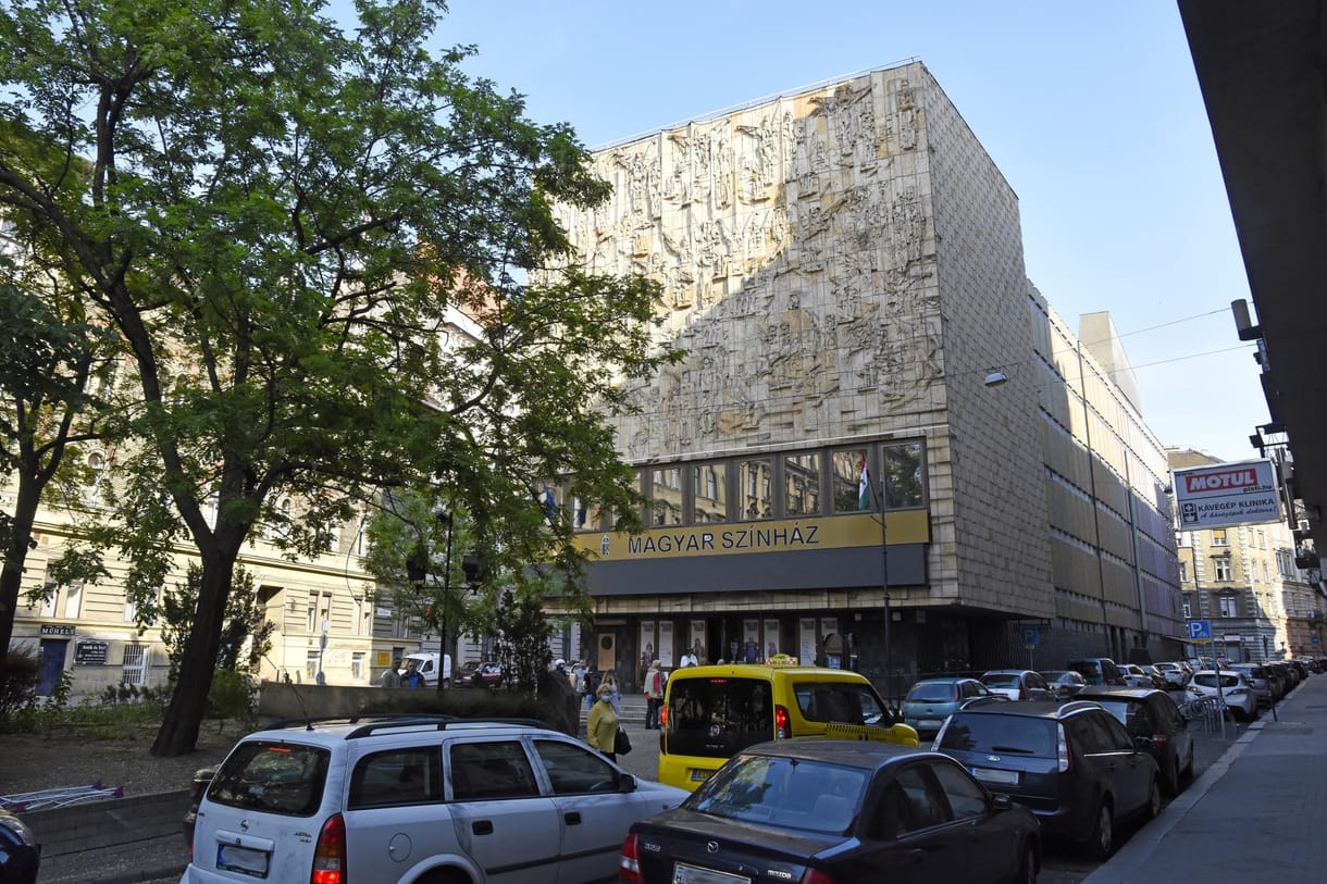 NAV vizsgálja a Magyar Színház pénzügyeit