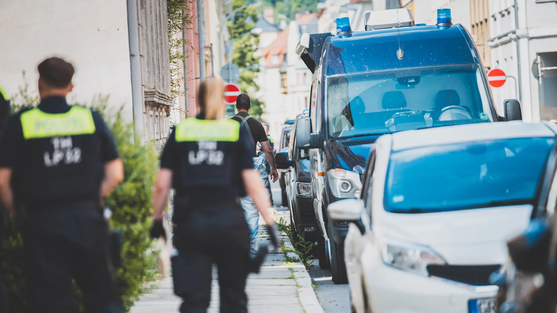 Tote Frau in Greiz entdeckt – Mordkommission des LKA ermittelt