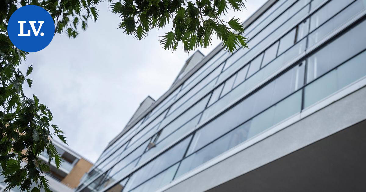 Mies kiipesi telineitä pitkin kerrostaloon ja varasti asunnosta Espoossa