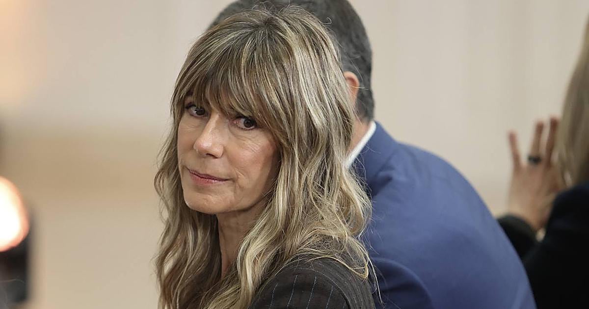 Begoña Gómez entrega su pasaporte al juez y pide que se lo devuelva para el verano