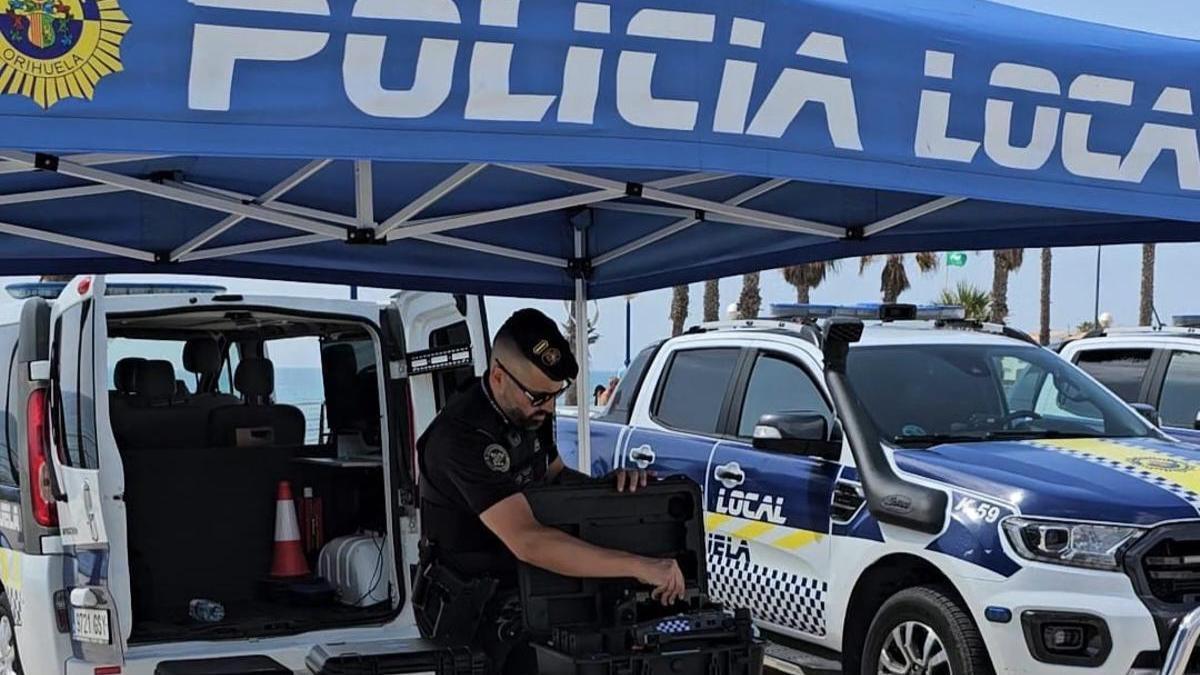 Detenido en Orihuela Costa tras dar positivo en cocaína, destrozar un coche patrulla e intentar huir a pie
