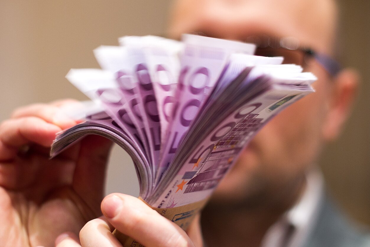 Vilniuje sukčiai išviliojo 10 tūkst. eurų iš 78 metų moters