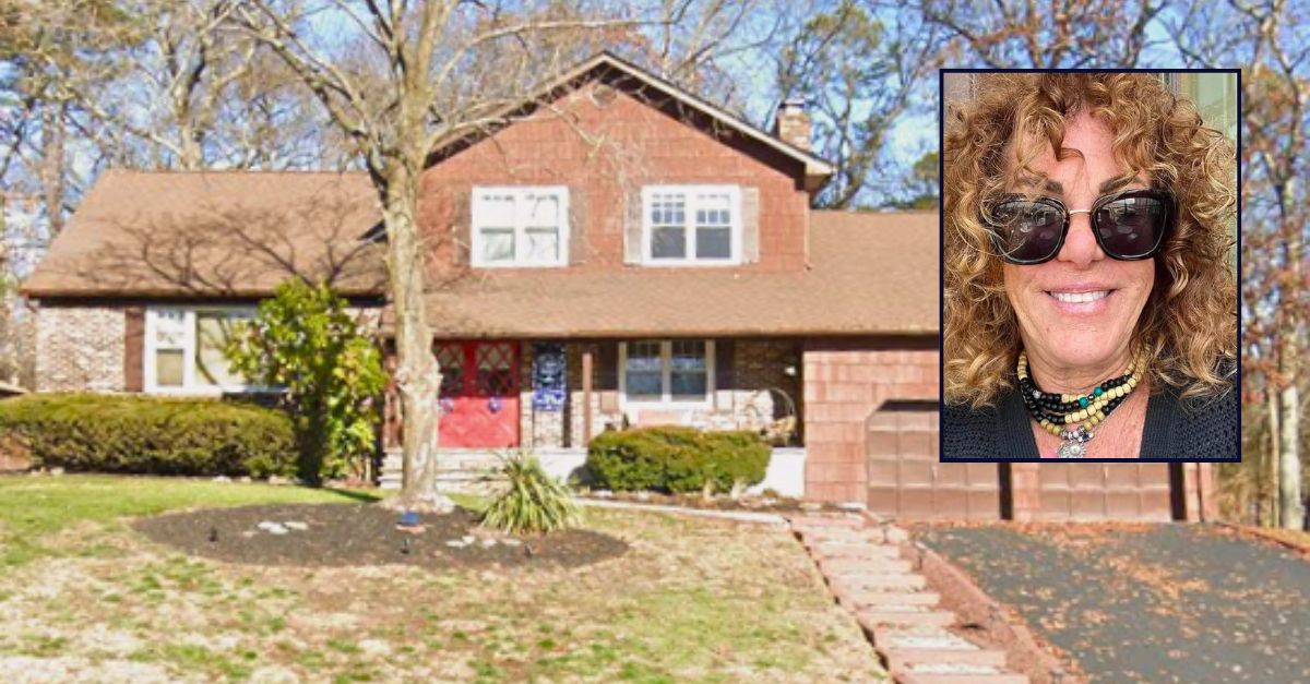 New Jersey Man Kills Wife With Barbell, Texts Adult Children Confession