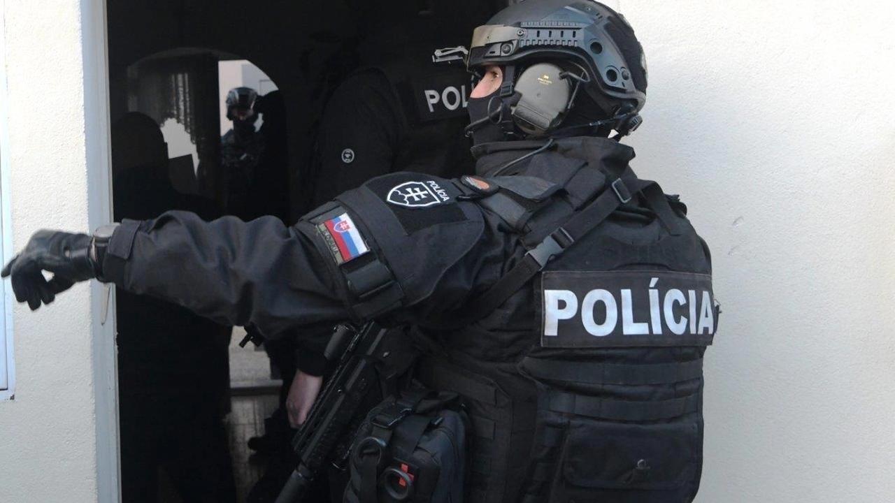 Policajti zadržali podozrivého v kauze úniku 8,5 milióna eur z európskych peňazí