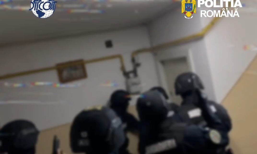 Arest preventiv pentru doi traficanți de droguri din Galați